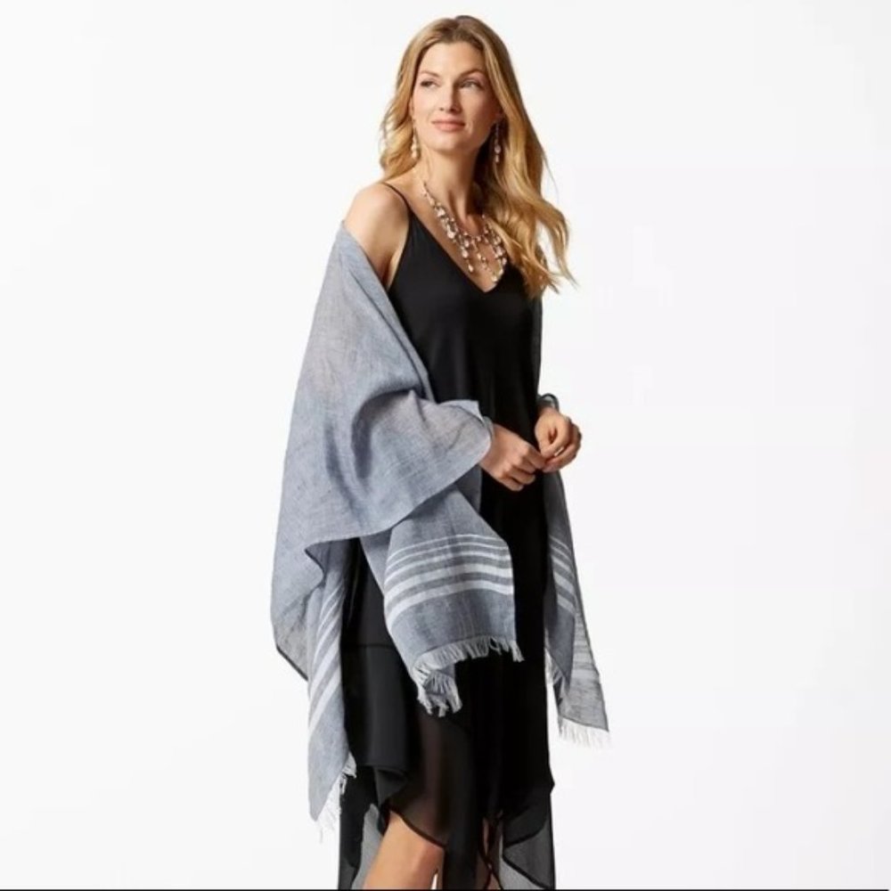 Tommy Bahama Breezy Travel Ruana